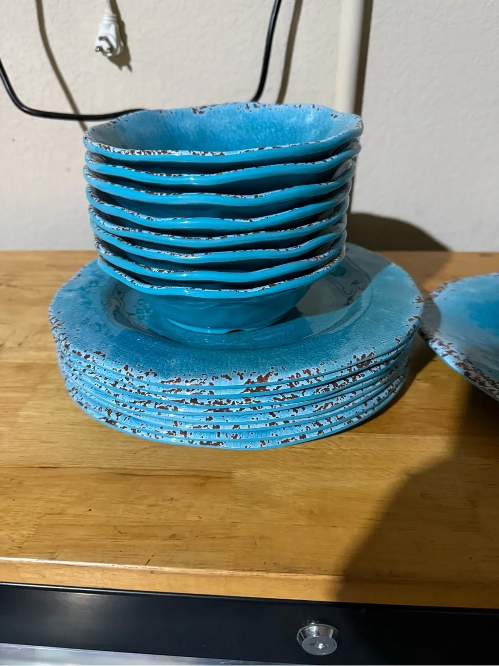 Pier 1 Turquoise Melamine Outdoor Dinnerware Set with Distressed Edge